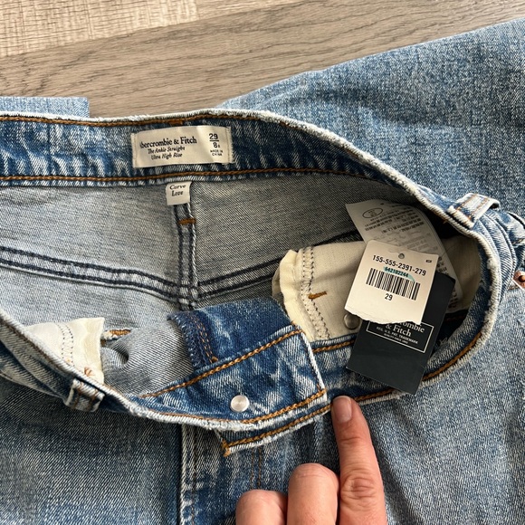 💜Abercrombie and Fitch💜The Ankle Straight Ultra High Rise-size 29/8 Regular - Picture 7 of 7